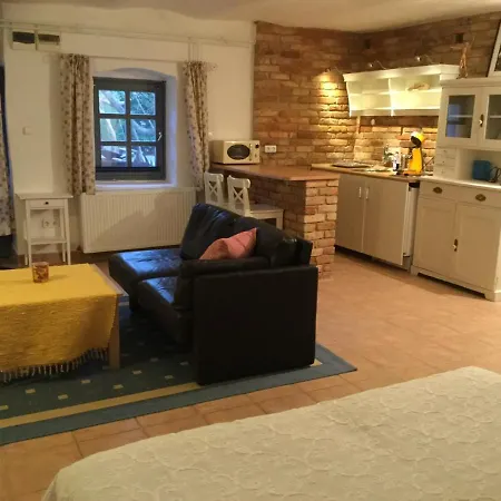 Harom Huszar Guest house 3*